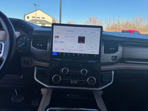 Used 2024 Ford Expedition Max Limited AWD/4WD image 25