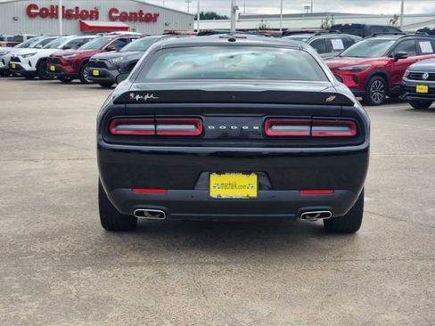 Used 2022 Dodge Challenger GT image 6