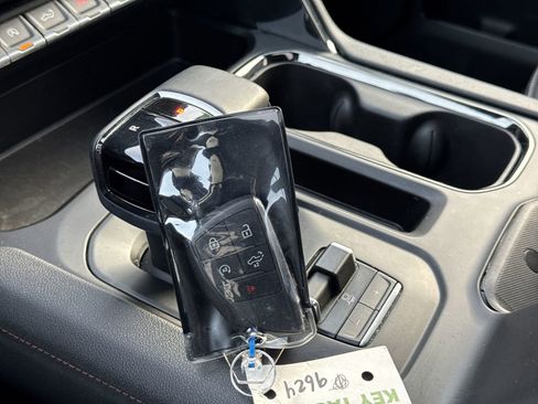 Used 2024 GMC Sierra 1500 AT4 w/ Technology Package image 36