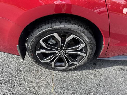 New 2025 Toyota Sienna Platinum image 11