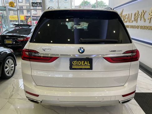 Used 2022 BMW X7 xDrive40i w/ Premium Package AWD/4WD image 6