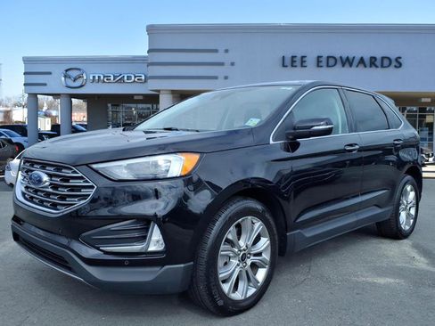 Used 2024 Ford Edge Titanium image 1
