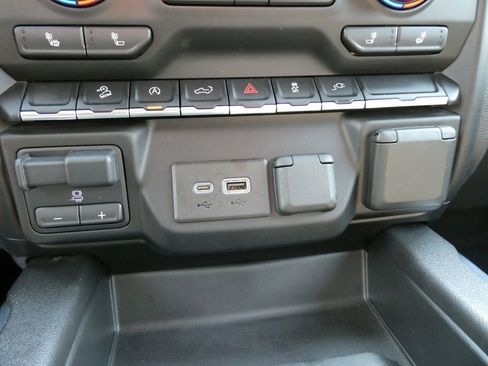 Used 2021 Chevrolet Silverado 1500 LT Trail Boss w/ Convenience Package II image 25