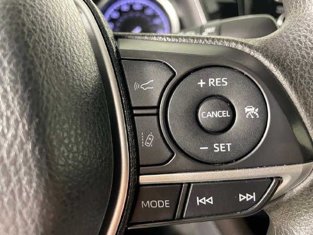 Used 2021 Toyota Camry LE FWD image 11
