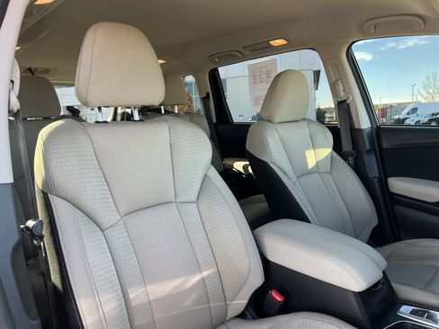 Used 2023 Subaru Ascent Premium w/ Convenience Package image 14