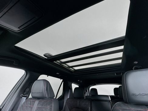 New 2026 Honda Pilot Black Edition image 23