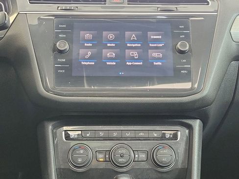 Used 2019 Volkswagen Tiguan SEL Premium R-Line image 19