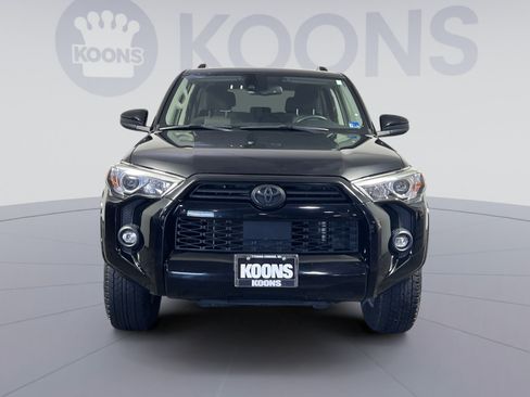 Used 2021 Toyota 4Runner SR5 RWD image 4