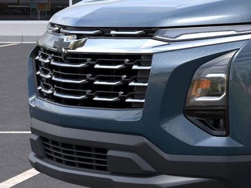 New 2026 Chevrolet Equinox LT w/ Safety and Technology Package FWD image 13