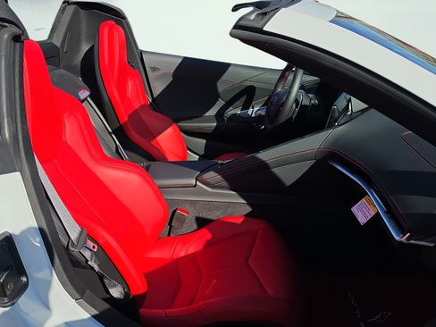 Used 2023 Chevrolet Corvette Stingray Convertible w/ 1LT RWD image 18