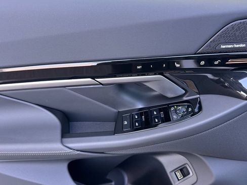 New 2026 BMW 530i RWD image 10
