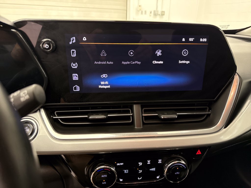 Certified 2024 Chevrolet Trax LT w/ Driver Confidence Package FWD image 19