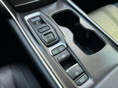 Used 2019 Honda Accord EX image 29