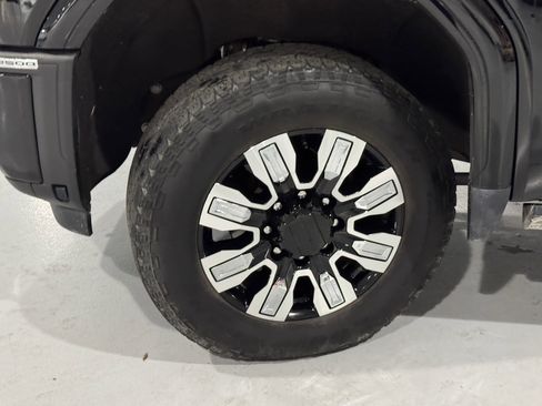 Used 2024 GMC Sierra 2500 Denali w/ Technology Package image 43