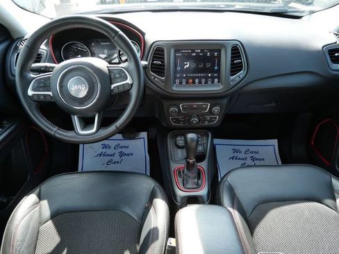 Used 2019 Jeep Compass Trailhawk w/ Popular Equipment Group AWD/4WD image 9