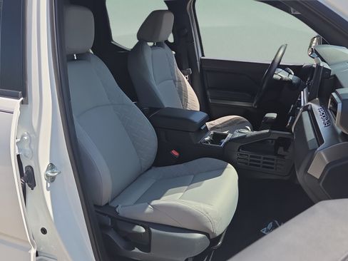 Used 2024 Toyota Tacoma SR5 RWD image 17