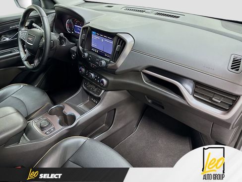 Used 2023 GMC Terrain AT4 AWD/4WD image 29