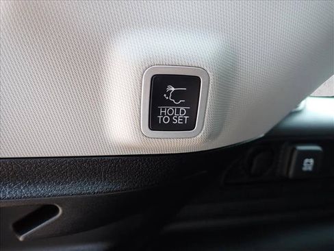 Used 2022 Jeep Grand Cherokee Limited 4xe AWD/4WD image 9