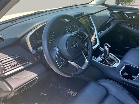 Used 2022 Subaru Outback Limited AWD/4WD image 18