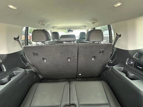 Used 2025 Hyundai Santa Fe SEL FWD image 15