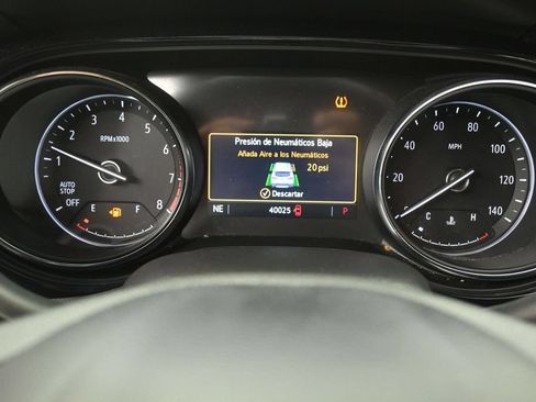 Used 2022 Buick Encore GX Select w/ Sport Touring Package FWD image 11