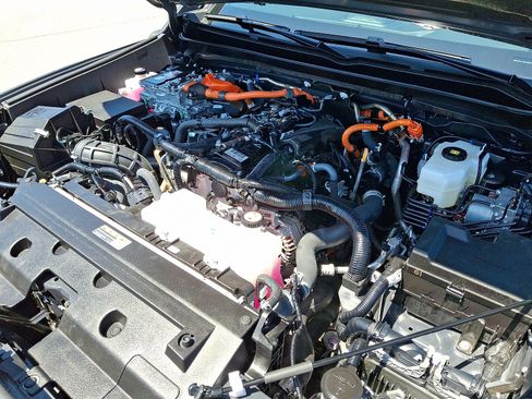 Used 2025 Toyota Tacoma 4x4 Double Cab Hybrid w/ Tow Tech Package image 30