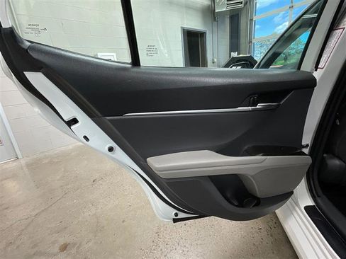 Used 2021 Toyota Camry LE image 18