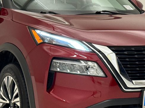 Used 2023 Nissan Rogue SV w/ SV Premium B Package FWD image 5