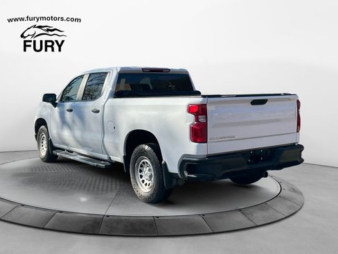 Used 2025 Chevrolet Silverado 1500 W/T w/ Z71 Off-Road Package AWD/4WD image 5