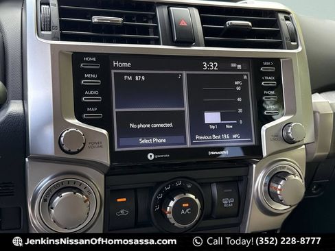 Used 2021 Toyota 4Runner SR5 AWD/4WD image 35