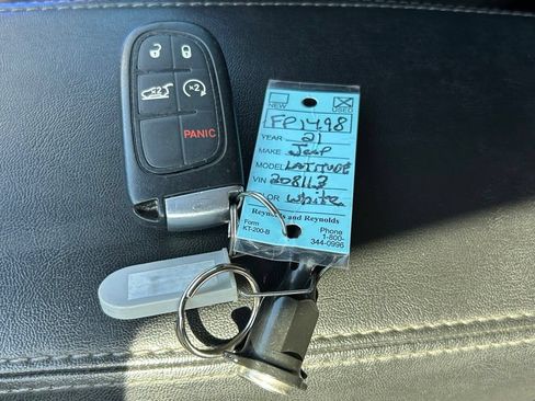 Used 2021 Jeep Cherokee Latitude Lux w/ Comfort/Convenience Group FWD image 56