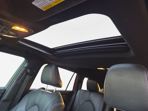 Used 2021 Toyota Highlander XSE image 29