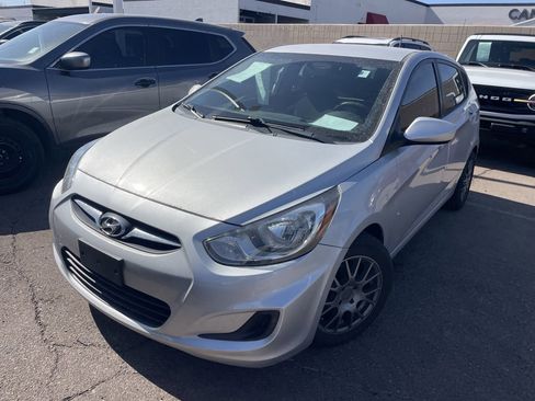 Used 2012 Hyundai Accent GS FWD image 12