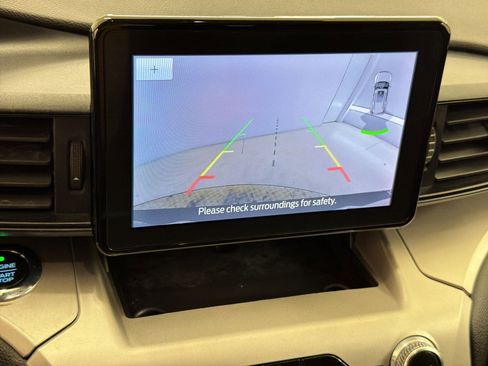 Used 2021 Ford Explorer XLT RWD image 24