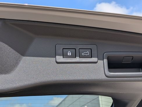 Used 2026 Subaru Outback Premium AWD/4WD image 14