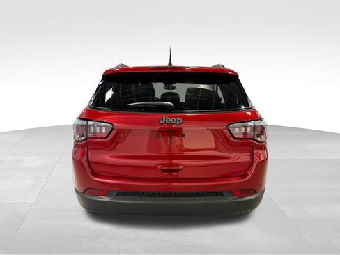 Used 2026 Jeep Compass Latitude AWD/4WD image 6