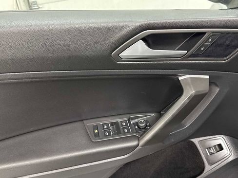 Used 2021 Volkswagen Tiguan SEL image 15