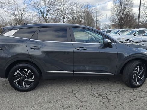 Used 2023 Kia Sportage LX image 17