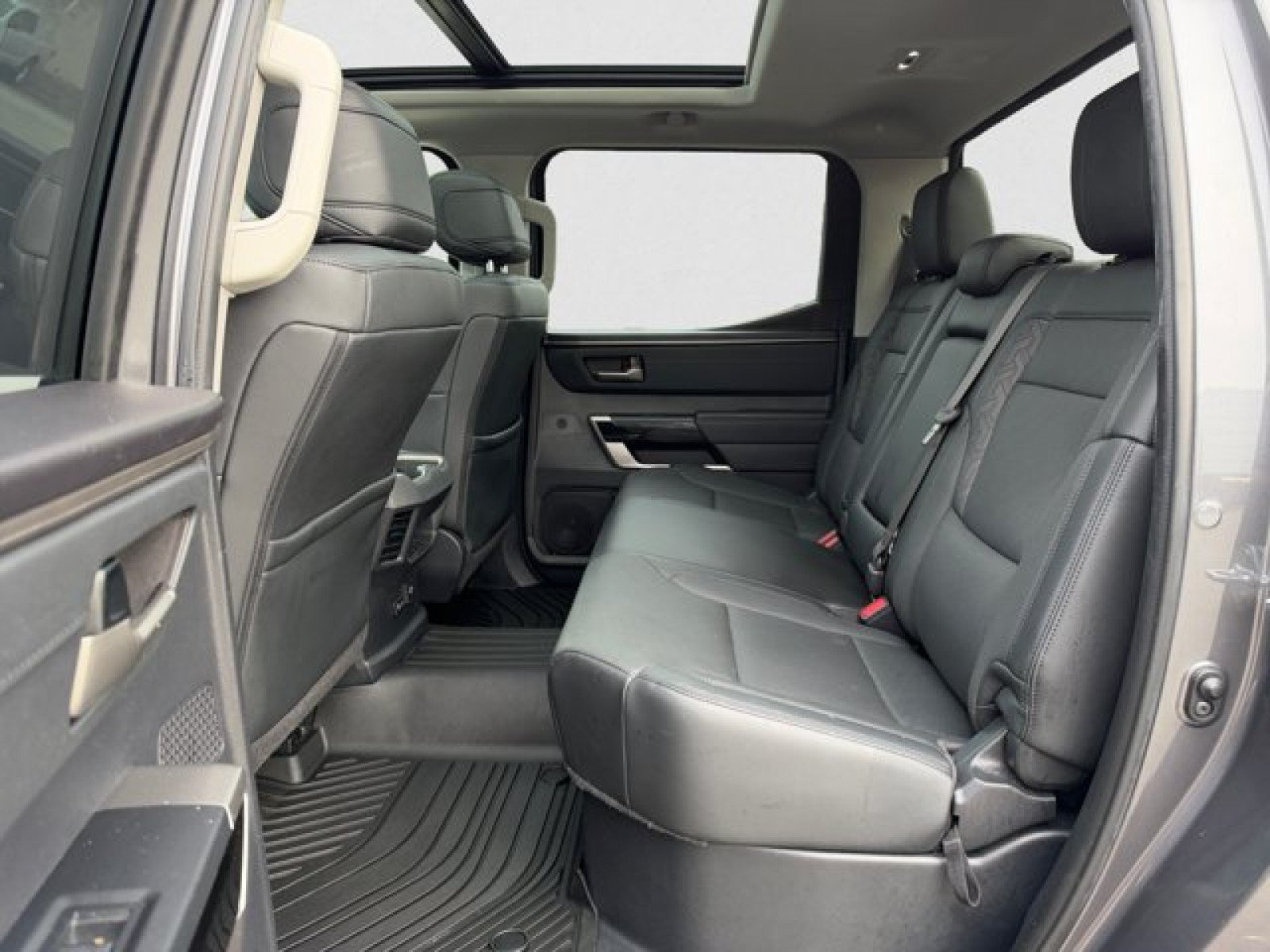 Used 2023 Toyota Tundra Limited AWD/4WD image 18