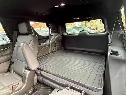 Used 2021 GMC Yukon Denali w/ Denali Ultimate Package image 28