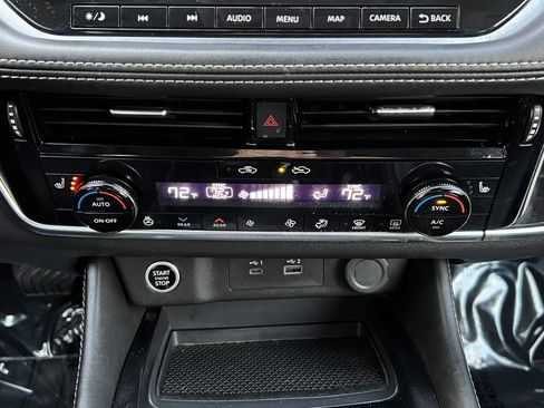 Used 2023 Nissan Rogue SL w/ SL Premium Package image 31