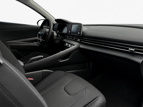 New 2025 Hyundai Elantra SE image 15