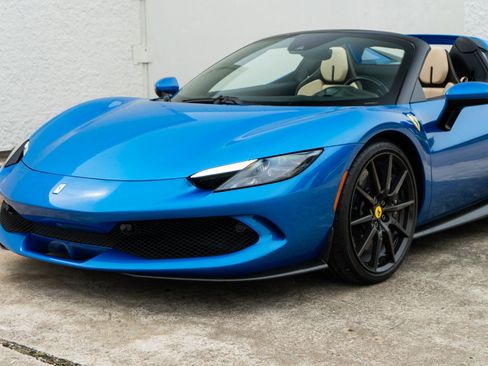 Used 2023 Ferrari 296 GTS RWD image 19