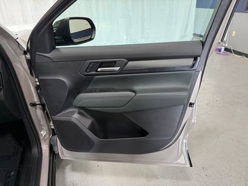 New 2026 GMC Terrain AT4 w/ Convenience Package III AWD/4WD image 15