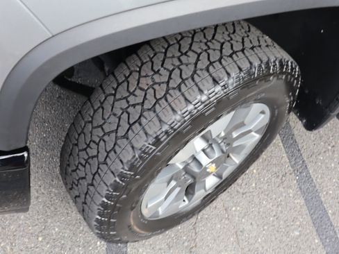 Certified 2025 Chevrolet Silverado 2500 Custom w/ Custom Value Package image 40