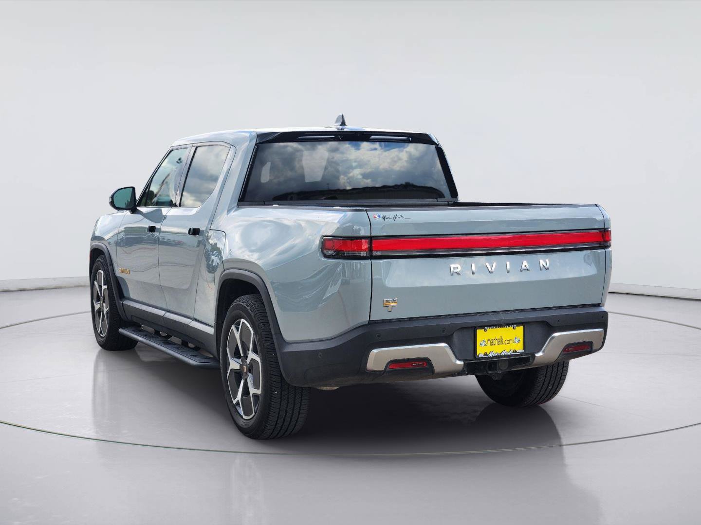Used 2022 Rivian R1T Adventure AWD/4WD image 7