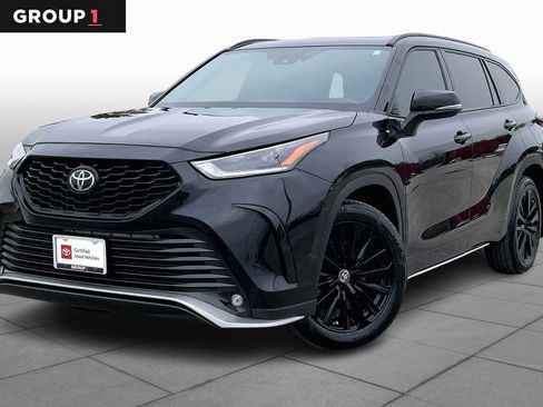 Certified 2024 Toyota Highlander XSE image 1