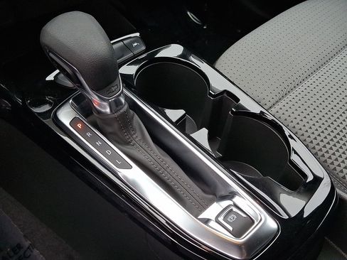 Used 2024 Chevrolet Trax LT w/ Driver Confidence Package image 14