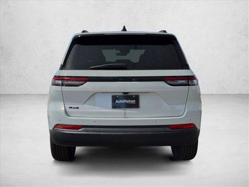 New 2026 Jeep Grand Cherokee Altitude AWD/4WD image 7