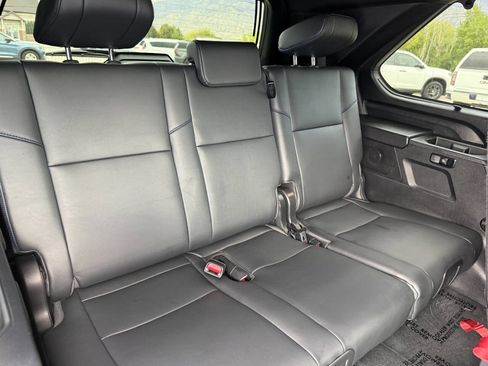 Used 2024 Toyota Sequoia Platinum AWD/4WD image 27